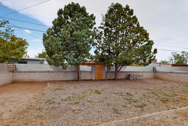 341 60th Street NW, Albuquerque, NM 87105