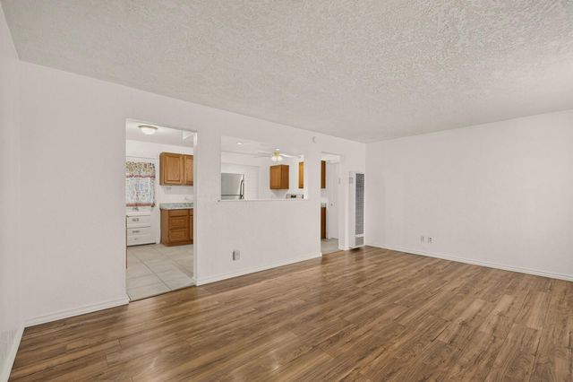 341 60th Street NW, Albuquerque, NM 87105