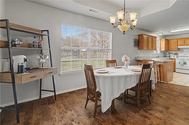 46 W Briarmeadow Street, Farmington, AR 72730