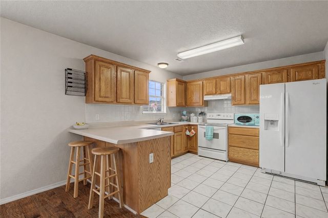 46 W Briarmeadow Street, Farmington, AR 72730