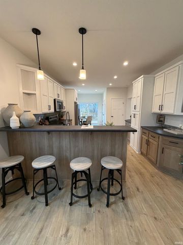 2517 S Banta Avenue, Bloomington, IN 47403