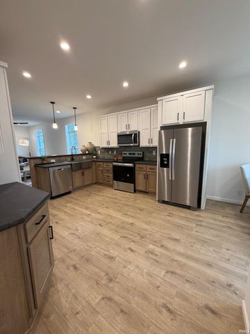 2517 S Banta Avenue, Bloomington, IN 47403