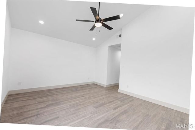 1224 Kraft Street, St Louis, MO 63139