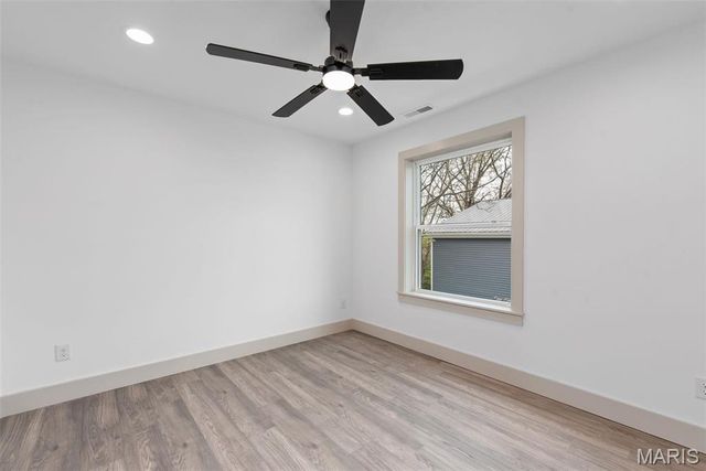 1224 Kraft Street, St Louis, MO 63139