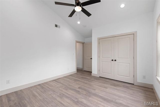 1224 Kraft Street, St Louis, MO 63139