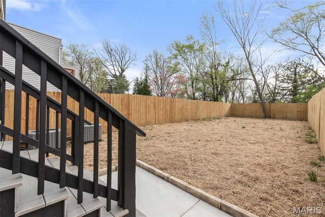 1224 Kraft Street, St Louis, MO 63139