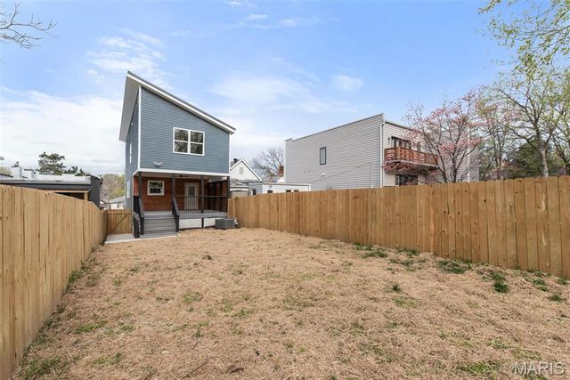 1224 Kraft Street, St Louis, MO 63139