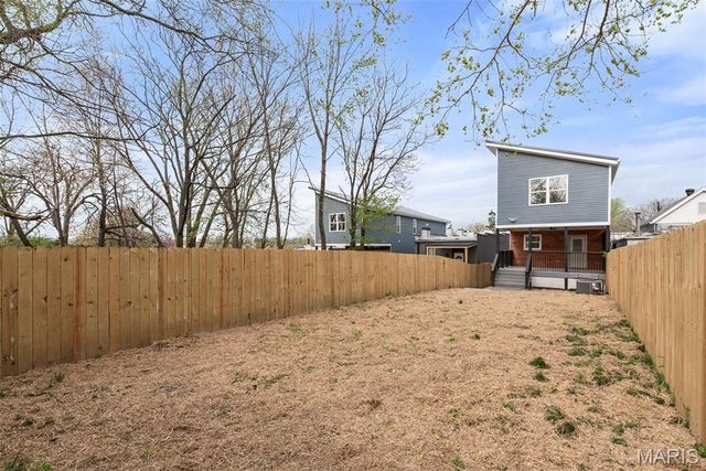 1224 Kraft Street, St Louis, MO 63139