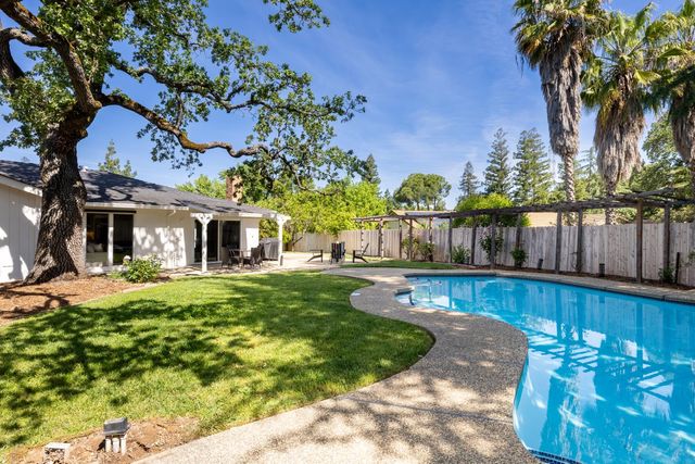 2815 Tam O Shanter Dr, El Dorado Hills, CA 95762