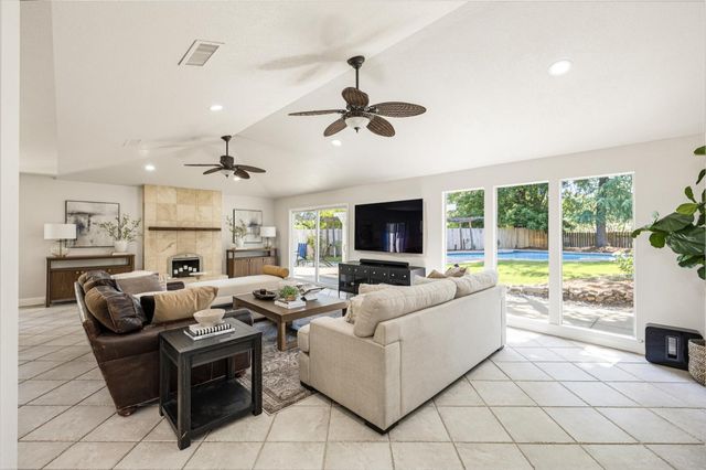 2815 Tam O Shanter Dr, El Dorado Hills, CA 95762