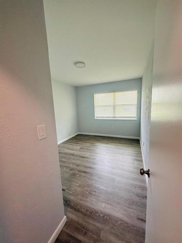 408 NE 12 AVENUE, Ocala, FL 34470