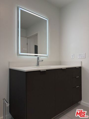 5119 Colfax Avenue 303, Valley Village, CA 91601