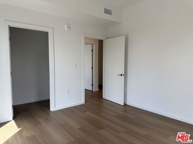 5119 Colfax Avenue 303, Valley Village, CA 91601