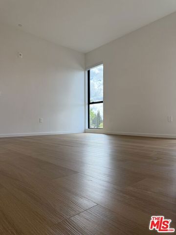 5119 Colfax Avenue 303, Valley Village, CA 91601