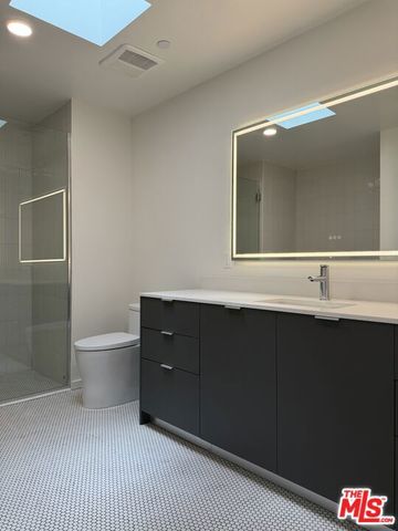 5119 Colfax Avenue 303, Valley Village, CA 91601