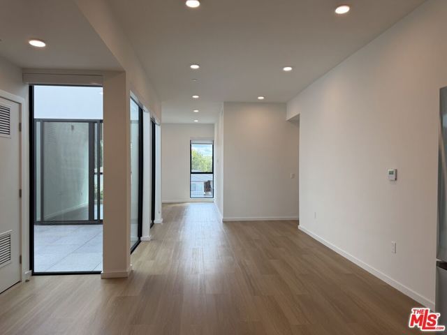 5119 Colfax Avenue 303, Valley Village, CA 91601