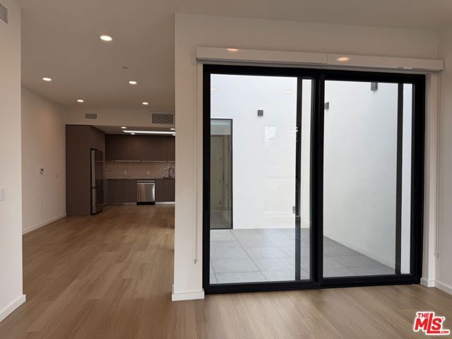 5119 Colfax Avenue 303, Valley Village, CA 91601
