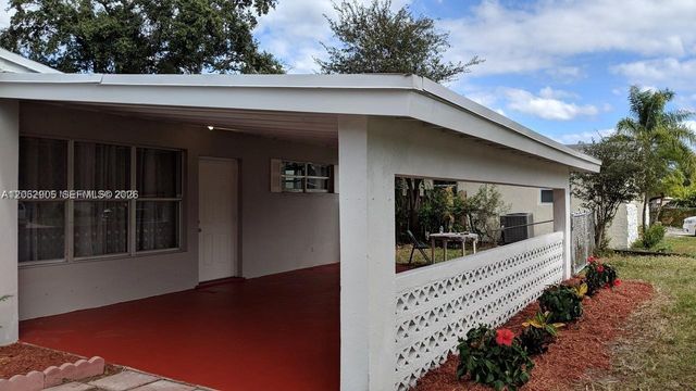 6461 Evans St, Hollywood, FL 33024
