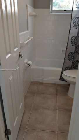 6461 Evans St, Hollywood, FL 33024