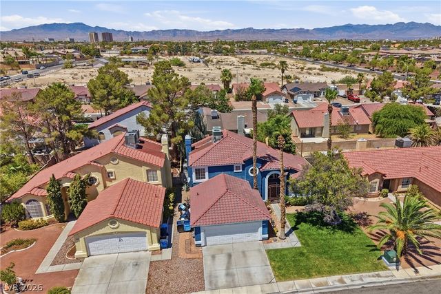 7943 Lions Mane Court, Las Vegas, NV 89123