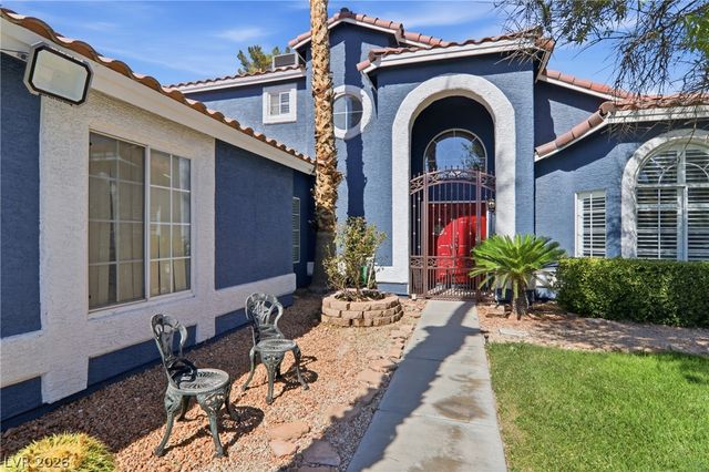 7943 Lions Mane Court, Las Vegas, NV 89123