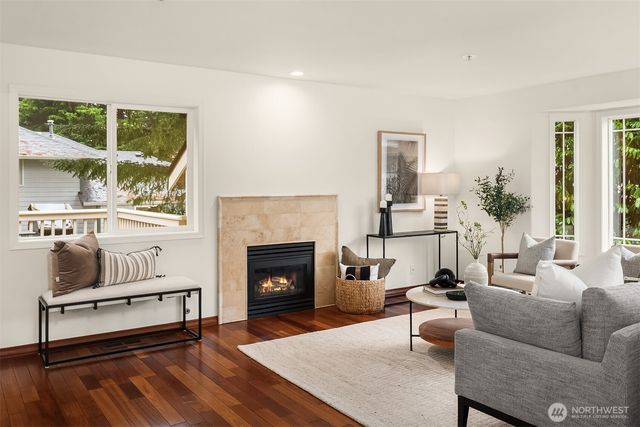 329 NE 185th Street, Shoreline, WA 98155