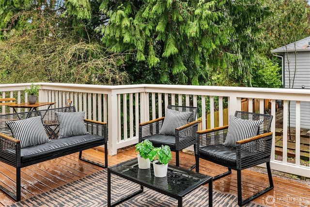 329 NE 185th Street, Shoreline, WA 98155