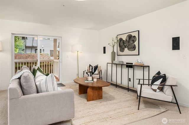 329 NE 185th Street, Shoreline, WA 98155