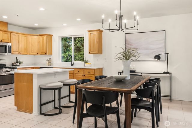 329 NE 185th Street, Shoreline, WA 98155