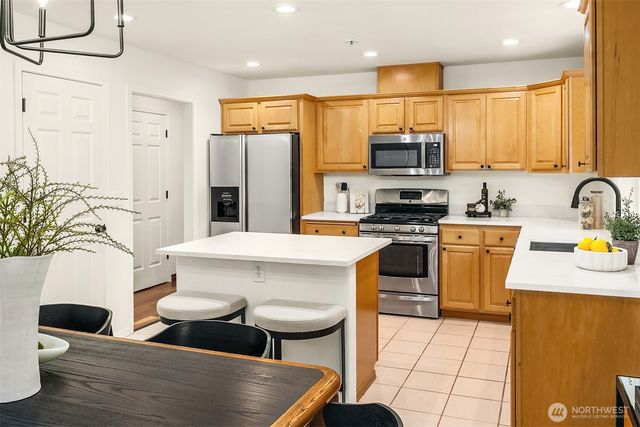 329 NE 185th Street, Shoreline, WA 98155