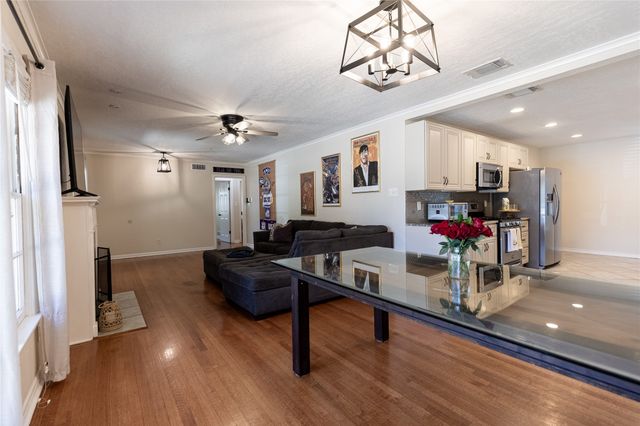3509 Rogers Avenue, Fort Worth, TX 76109