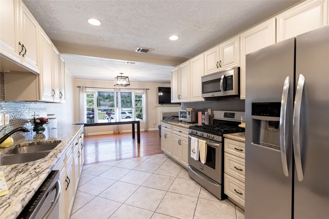 3509 Rogers Avenue, Fort Worth, TX 76109