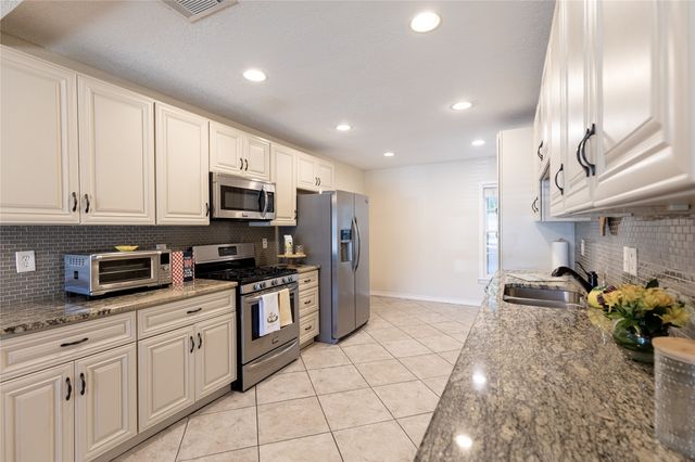 3509 Rogers Avenue, Fort Worth, TX 76109