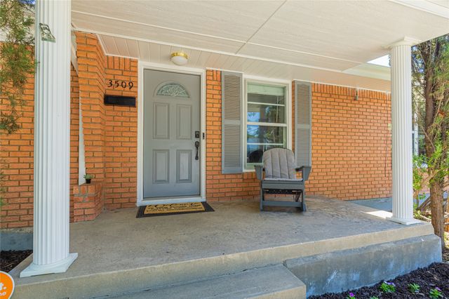 3509 Rogers Avenue, Fort Worth, TX 76109