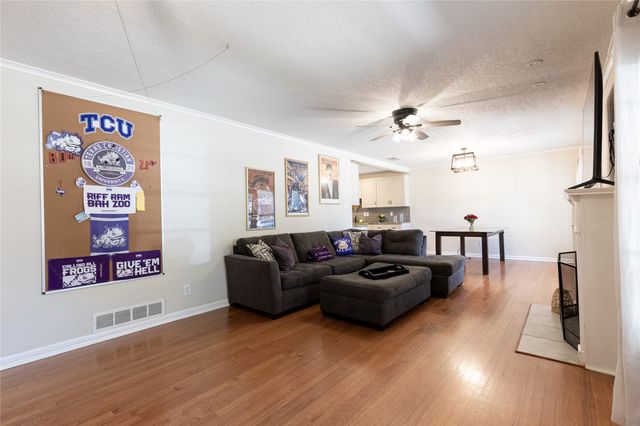 3509 Rogers Avenue, Fort Worth, TX 76109