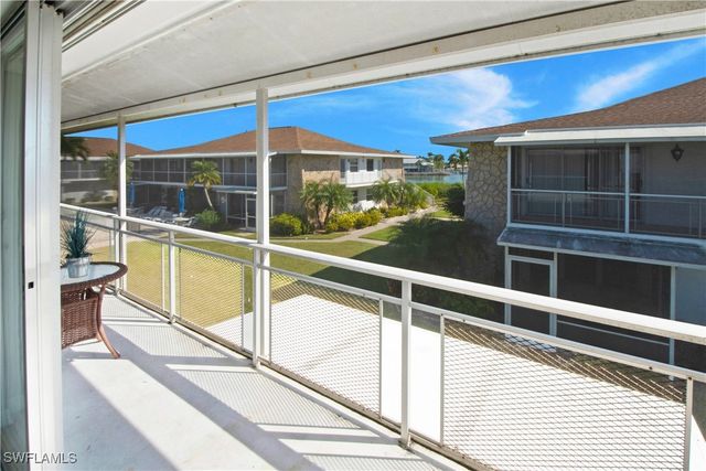 330 Kon Tiki DR D2, Naples, FL 34113