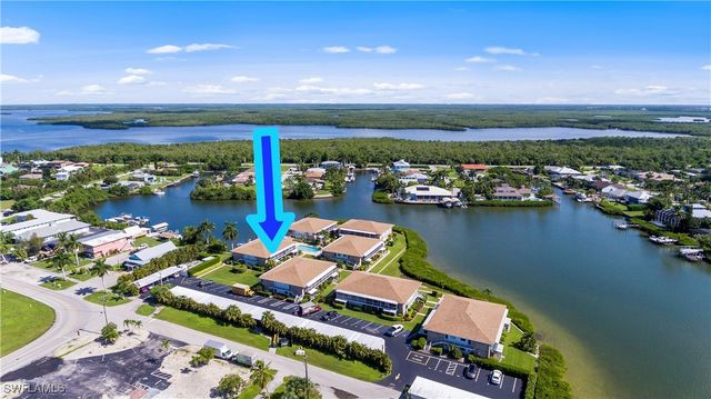 330 Kon Tiki DR D2, Naples, FL 34113