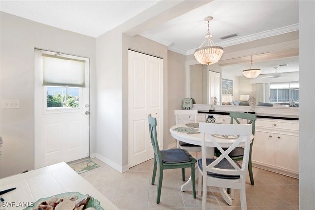 330 Kon Tiki DR D2, Naples, FL 34113