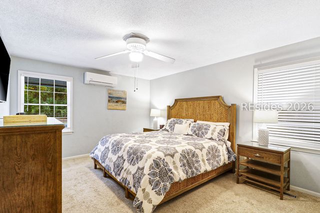 11 Deer Run Ln, Hilton Head Island, SC 29928