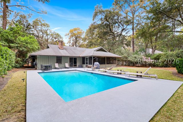 11 Deer Run Ln, Hilton Head Island, SC 29928