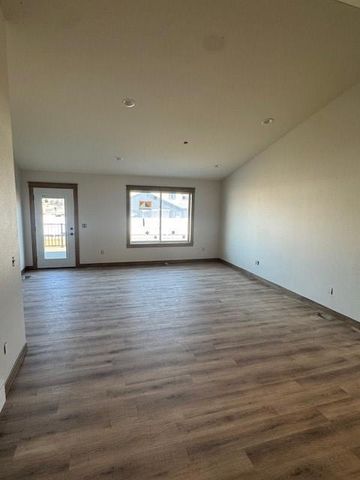 4901 Woodland Park Drive, Eau Claire, WI 54701