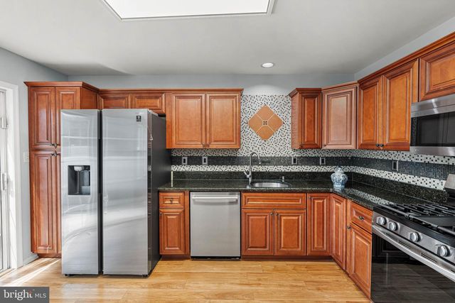 16 LEE CT, Plainsboro, NJ 08536