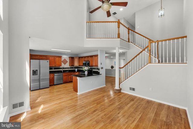 16 LEE CT, Plainsboro, NJ 08536
