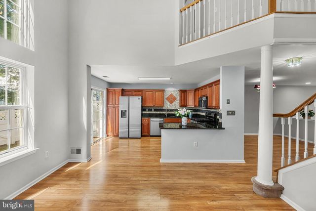 16 LEE CT, Plainsboro, NJ 08536
