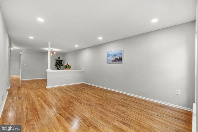 16 LEE CT, Plainsboro, NJ 08536