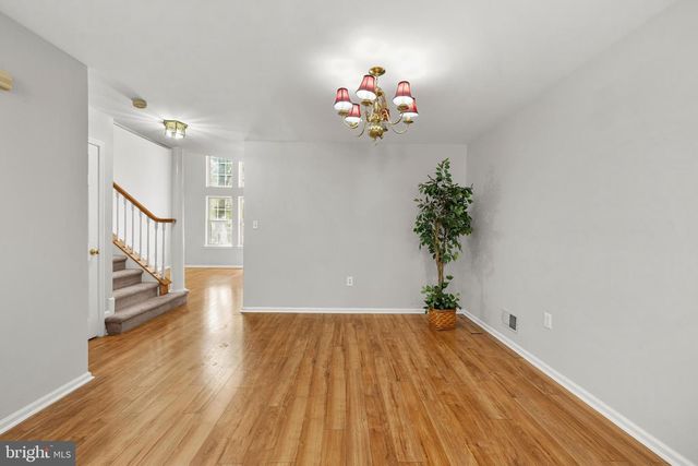 16 LEE CT, Plainsboro, NJ 08536