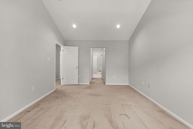 16 LEE CT, Plainsboro, NJ 08536