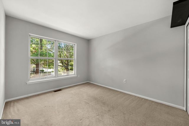16 LEE CT, Plainsboro, NJ 08536