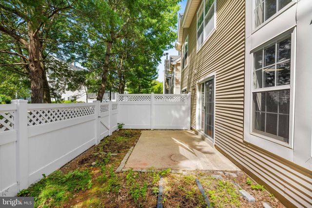16 LEE CT, Plainsboro, NJ 08536