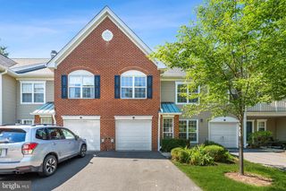 16 LEE CT, Plainsboro, NJ 08536